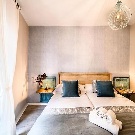 סביליה Apartamentos San Pedro מראה חיצוני תמונה